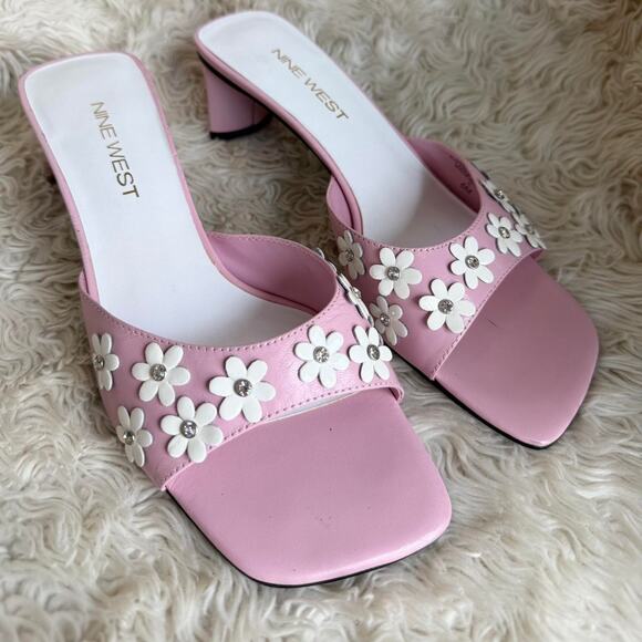 Y2K Pink Leather Rhinestone Daisy Sandals size 6 - Picture 2 of 8